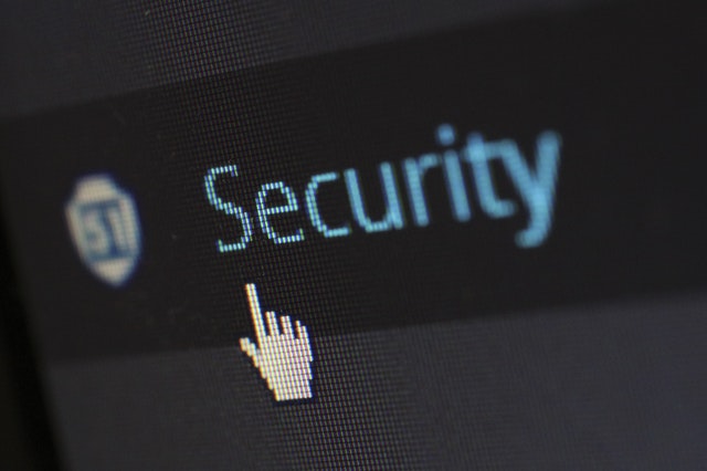 Cybermisdaad verzekeren en voorkomen